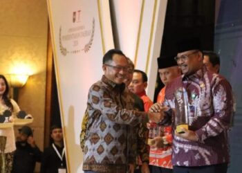 Penjabat Gubernur Safrizal Raih Penghargaan Apresiasi Kinerja Pemerintahan Daerah 2024